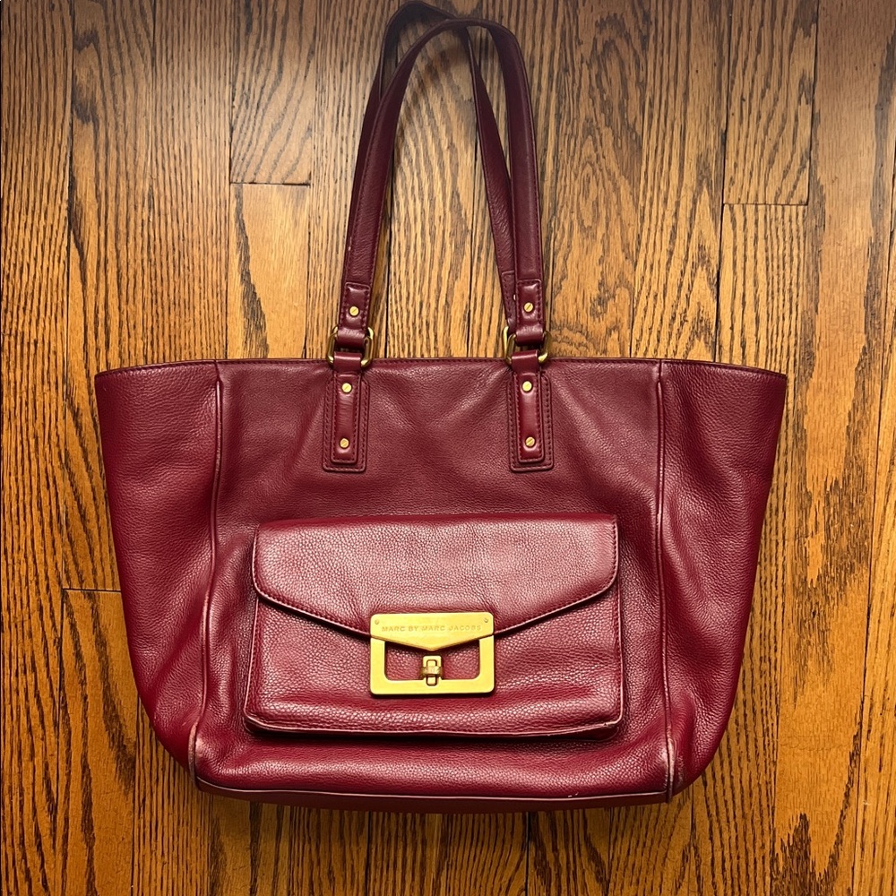MARC BY MARC JACOBS Burgundy Leather Tote Bag
